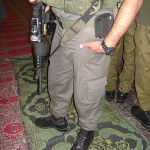 Israeli military drags its boots and guns into Ibrahimi Mosque
