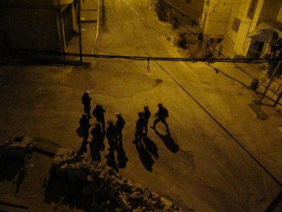 Israeli soldiers in H1 area (Photo by ISM)