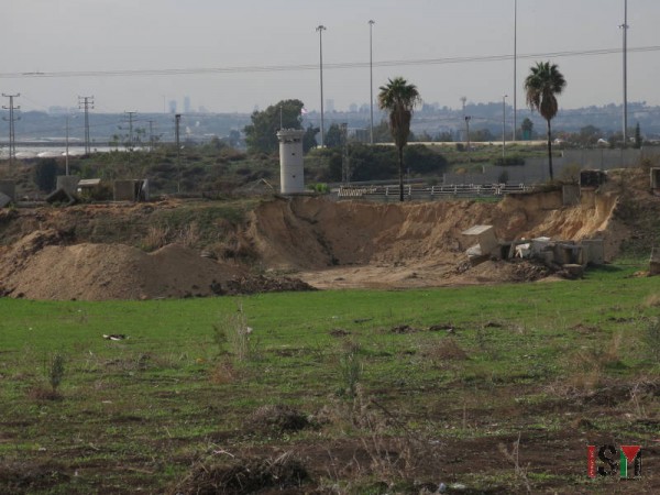 Behind the illegal military training field lies the Apartheid Wall that sets the final bounday between the West Bank, and the University's premises, and the State of Israel.