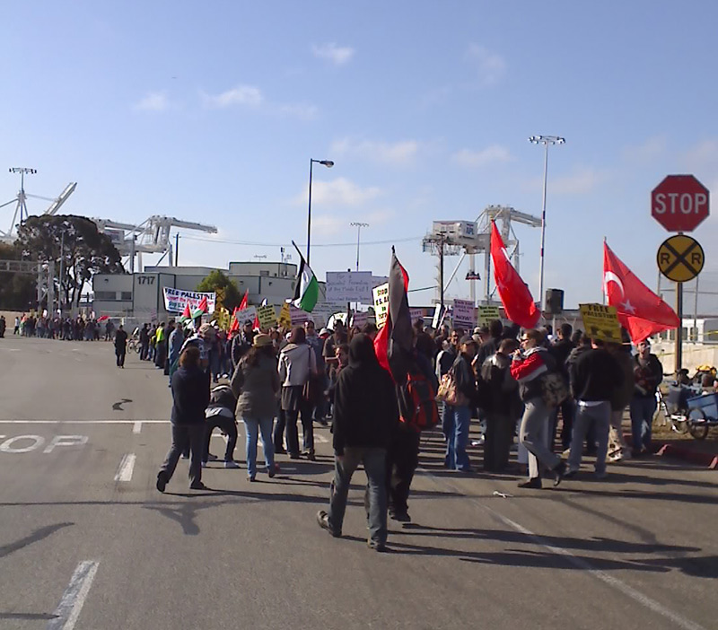 SF Chronicle: Protesters prevent unloading of Israeli ship