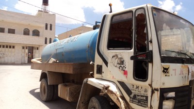 Israeli settlers threw stones, damaging this Palestinian truck.