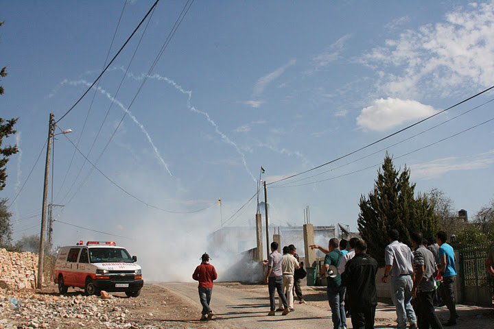 “With children visible” Israeli military assaults Kufr Qaddoum