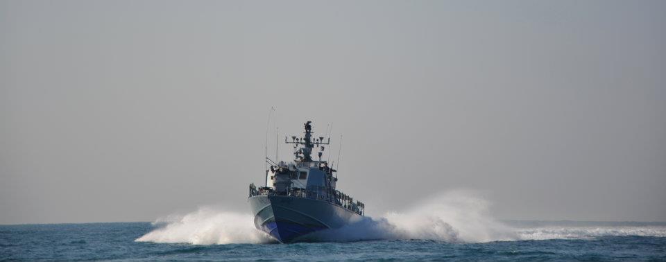 Israeli navy harasses Palestinian fishermen, international observers off Gaza coast