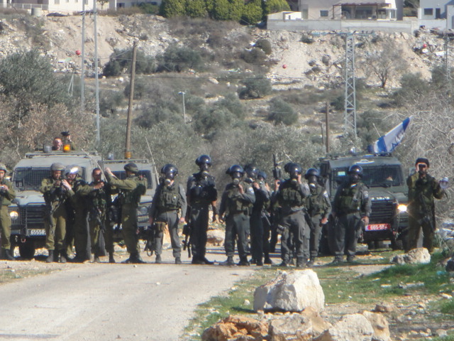 Kufr Qaddoum: Demonstrators photograph military violence despite their weapons and cameras