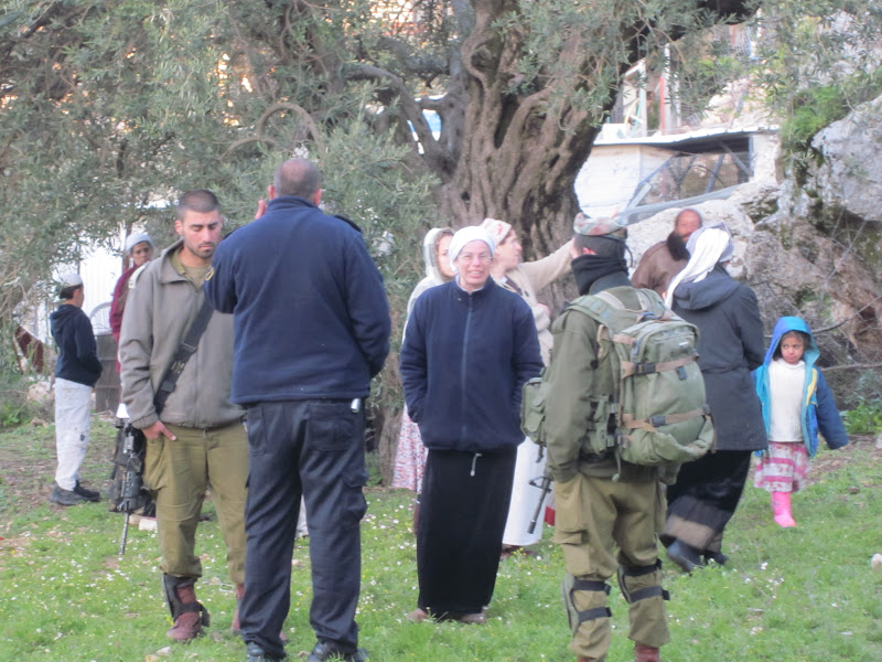 Settlers Attack Child in Tel Rumeida neighborhood of Al-Khalil