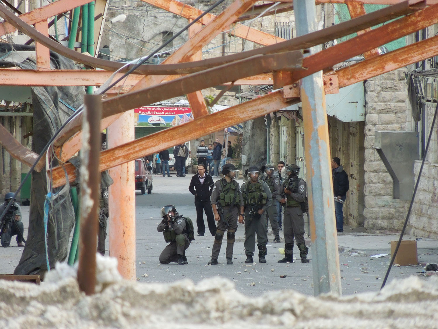 Palestinian youth attacked in Hebron – 1 man in critical condition