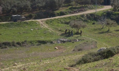 Israeli army arriving at the field