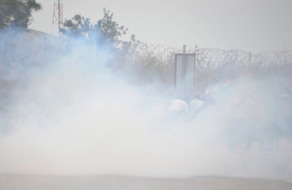 Highly concentrated teargas was fired frequently during the demonstration. Eye irritation was commonplace and as many as 20 people had to be attended by paramedics due to suffocation (photo by ISM).