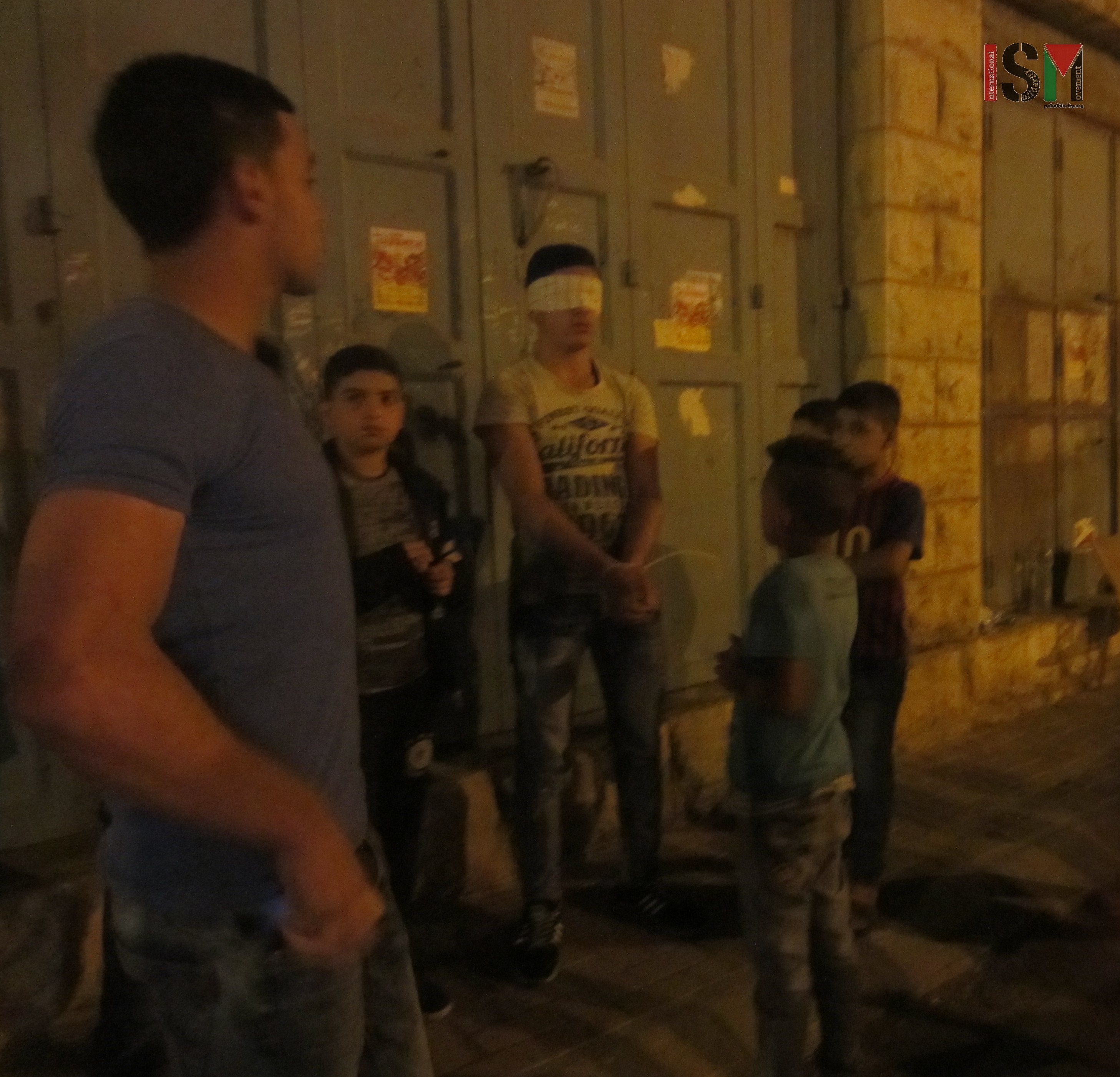 Three Palestinian boys violently arrested at night in Hebron