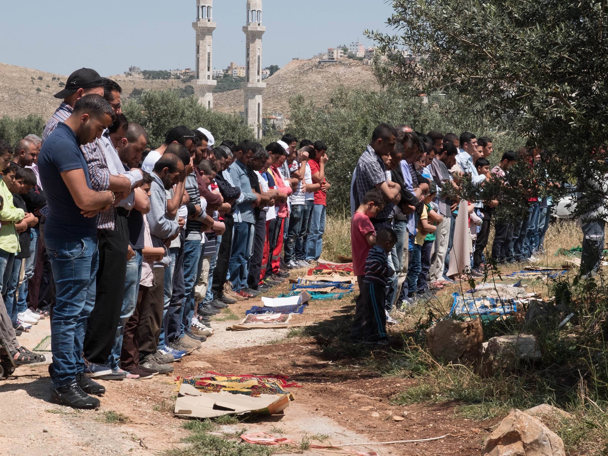 Non violent protest in Ni’lin once again met with violence