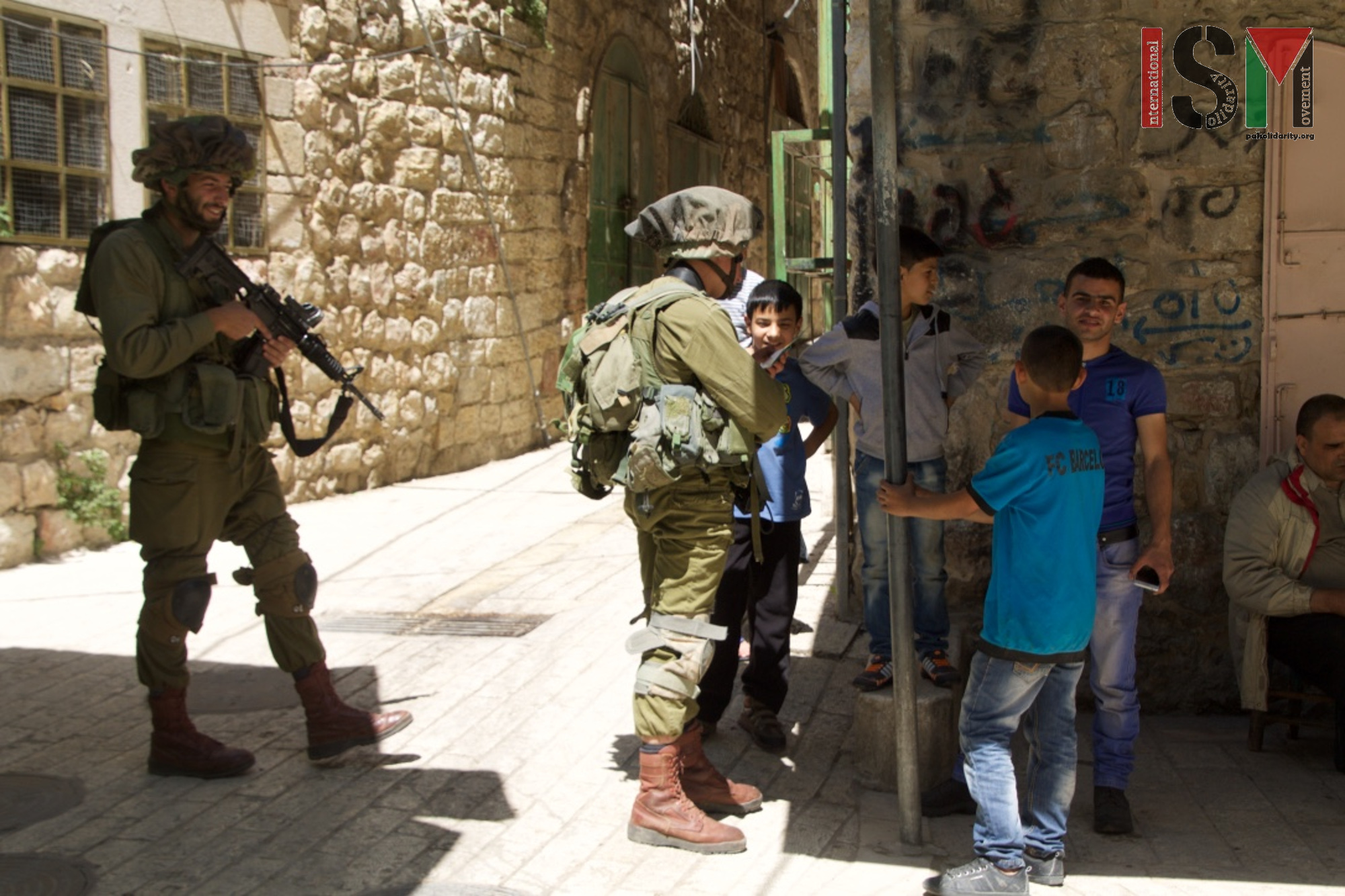 Illegal settler visits impose severe restrictions on Palestinian presence in al-Khalil