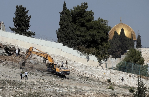 Press release: Last day of demolition order leaves Palestinian family in Wadi al-Joz in fear of losing their home