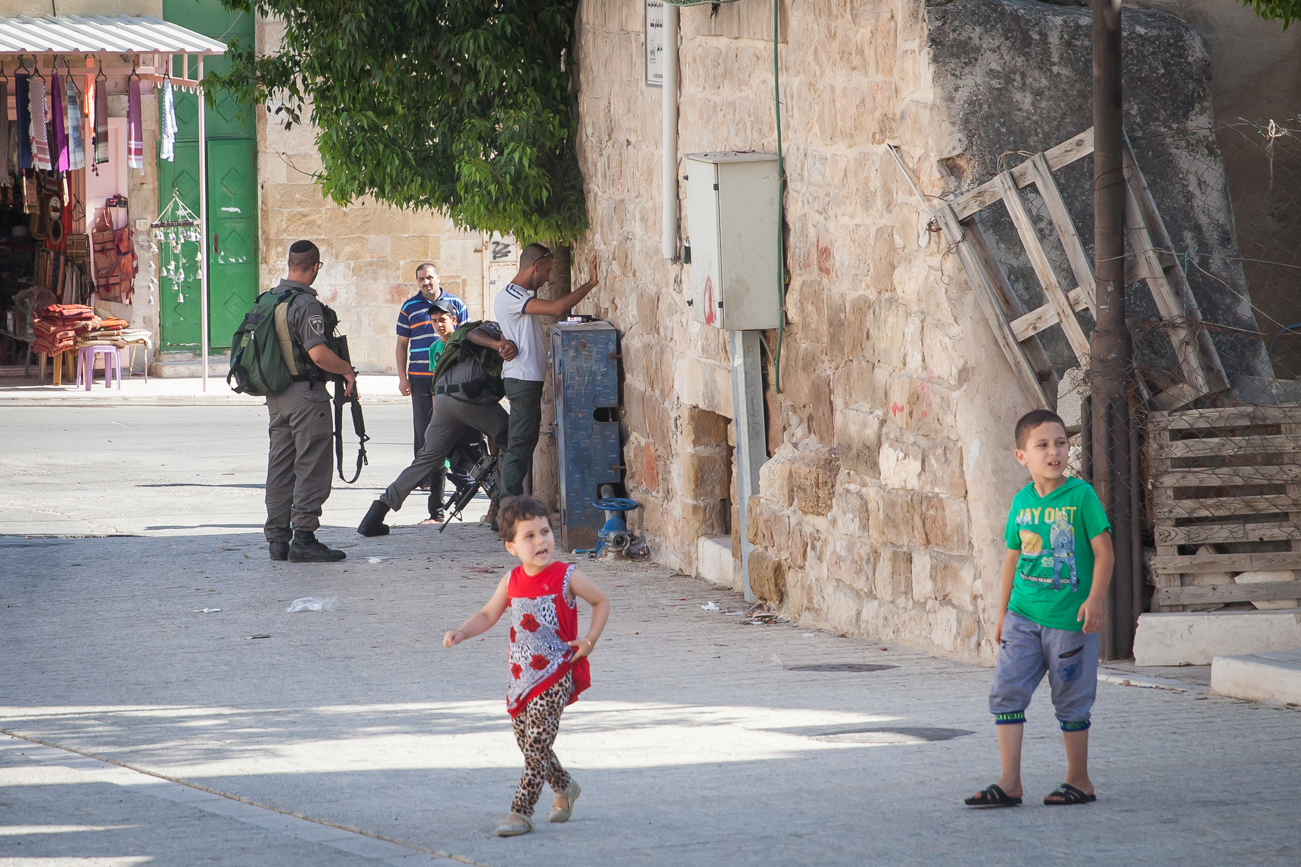 Apartheid and racist restrictions around Ibrahimi mosque