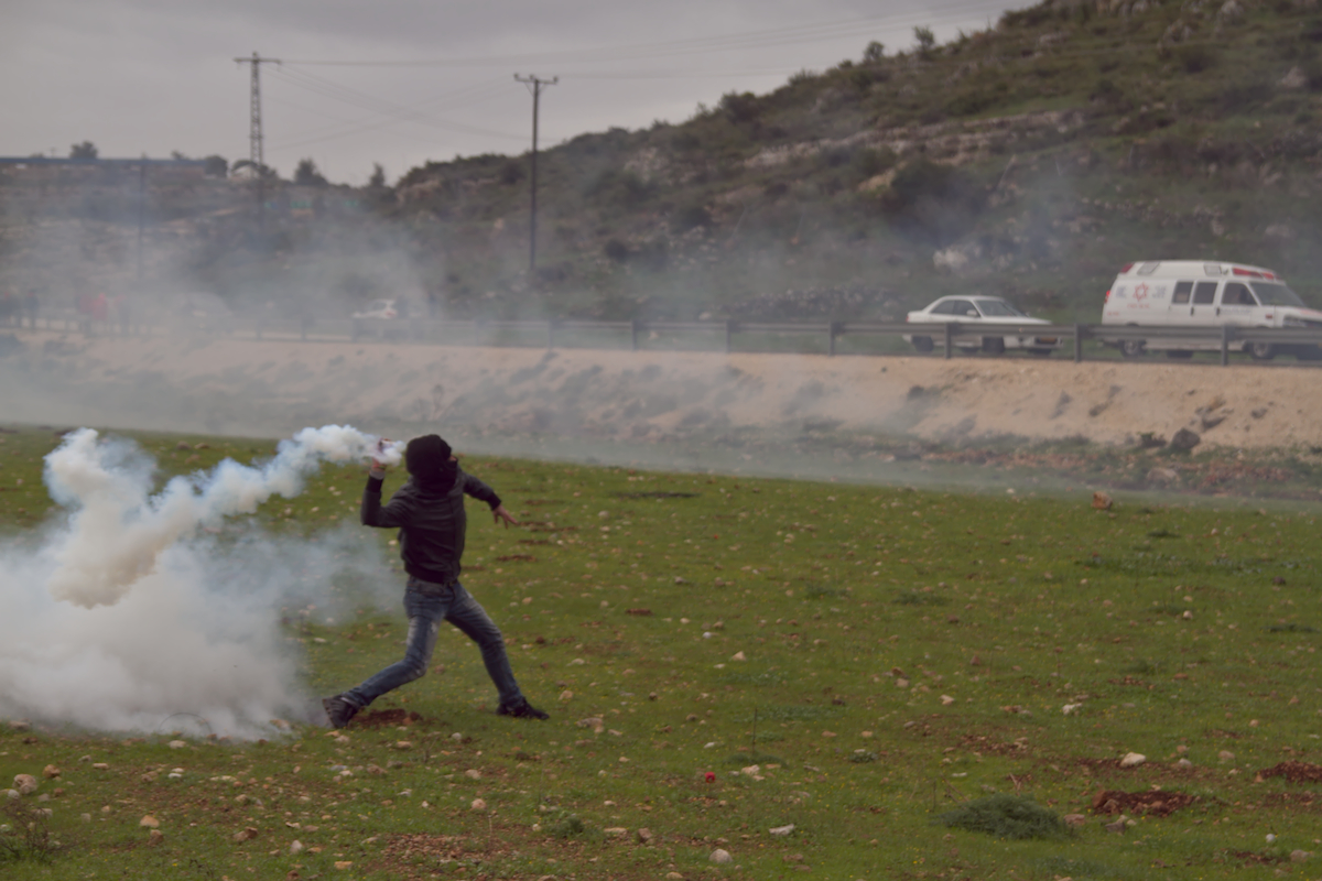 Demonstration in Nabi Saleh attacked by settlers and Army