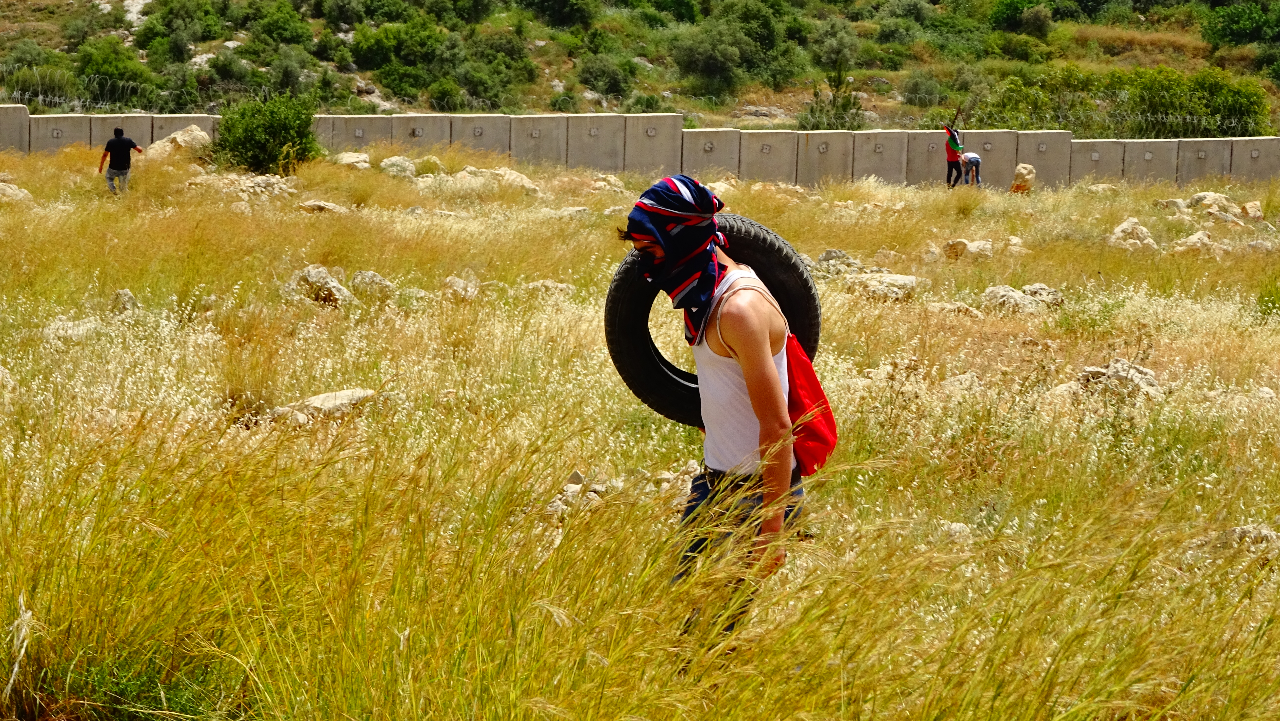 Protesters forced to retreat at peaceful demonstration in Ni’lin