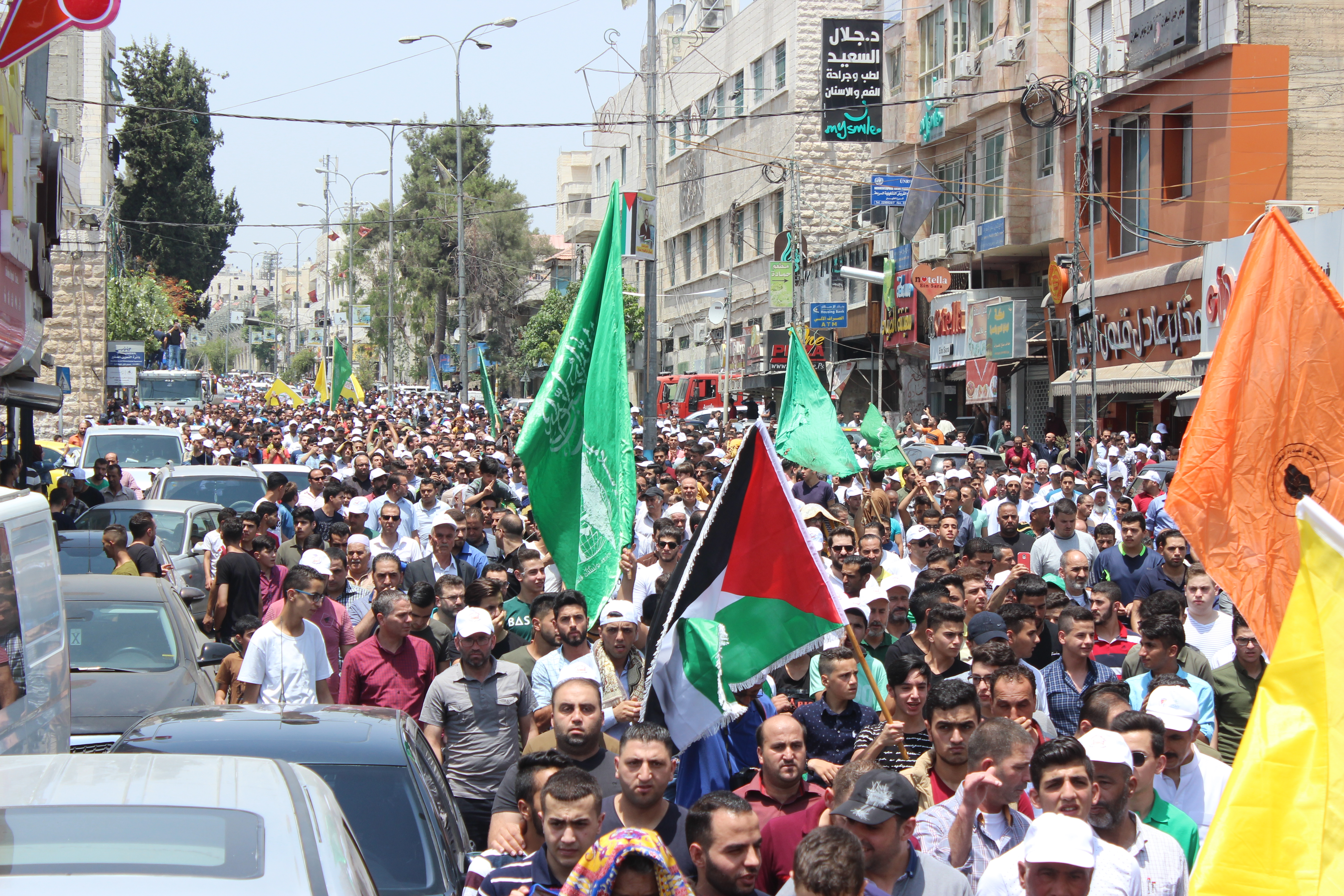 Major clashes in Hebron as thousands take to the streets [VIDEO]