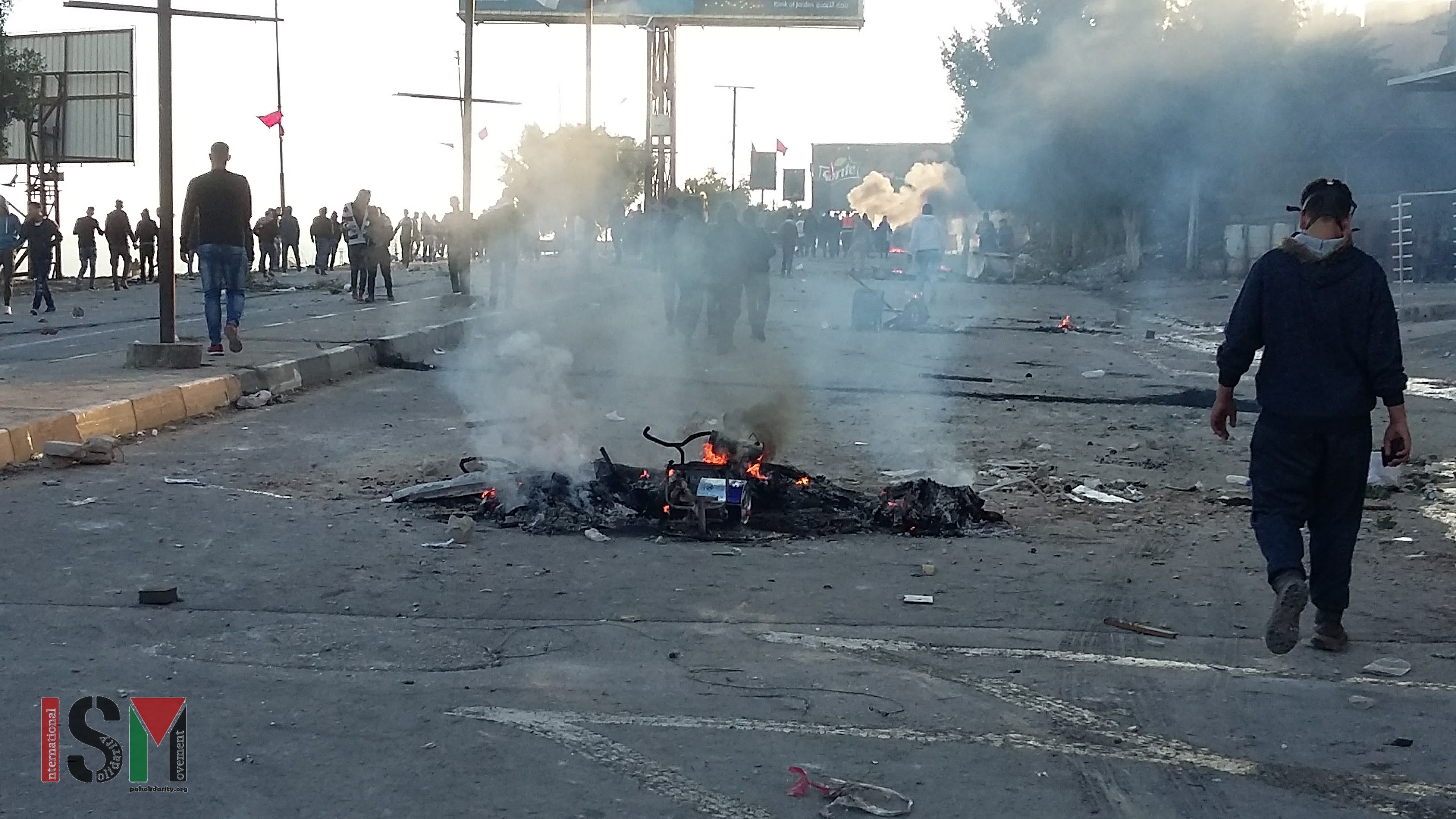 Live ammunition met Palestinians protesting Trump