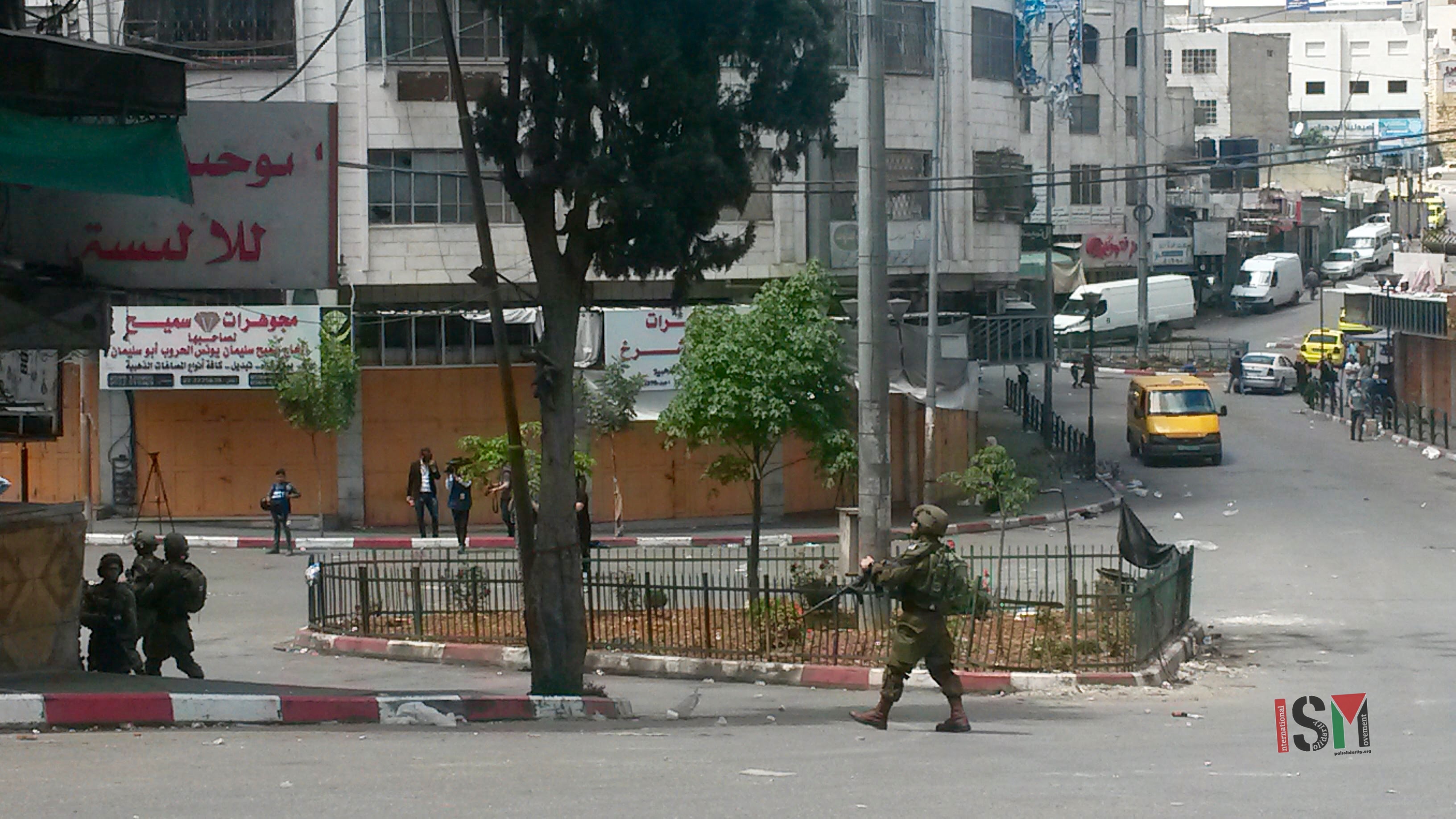 Israeli soldiers injure 4 unarmed Palestinians in Al-Khalil protest Monday 14th May