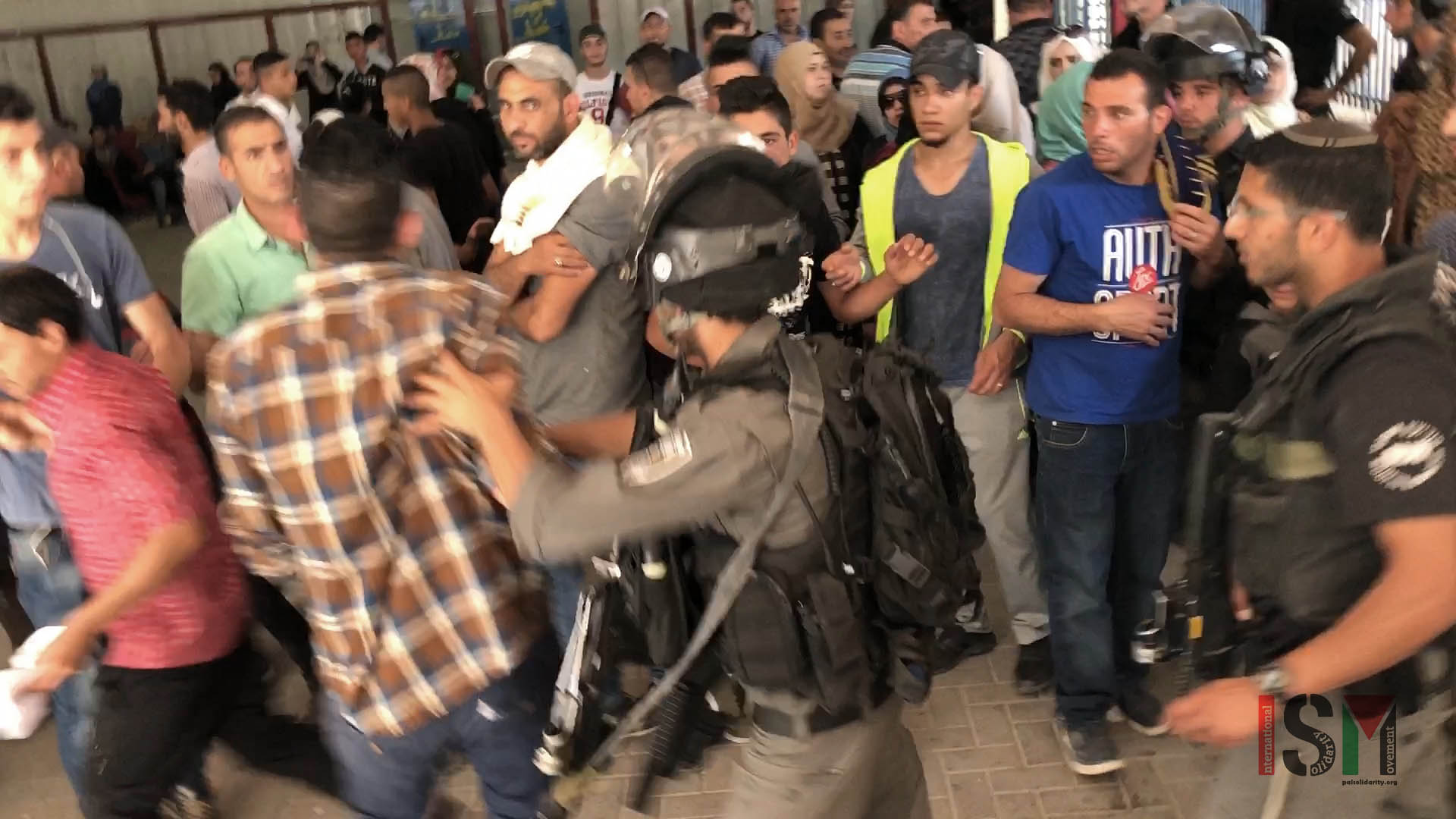 Israeli forces harass and assault Palestinians at Qalandiya checkpoint