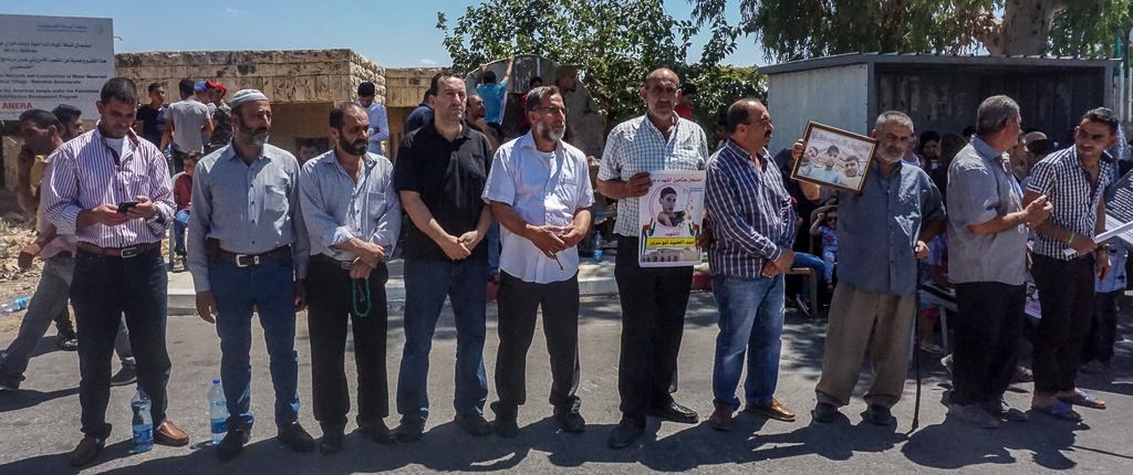 Palestinians demonstrate for Israel to return the dead bodies of their sons, husbands and fathers