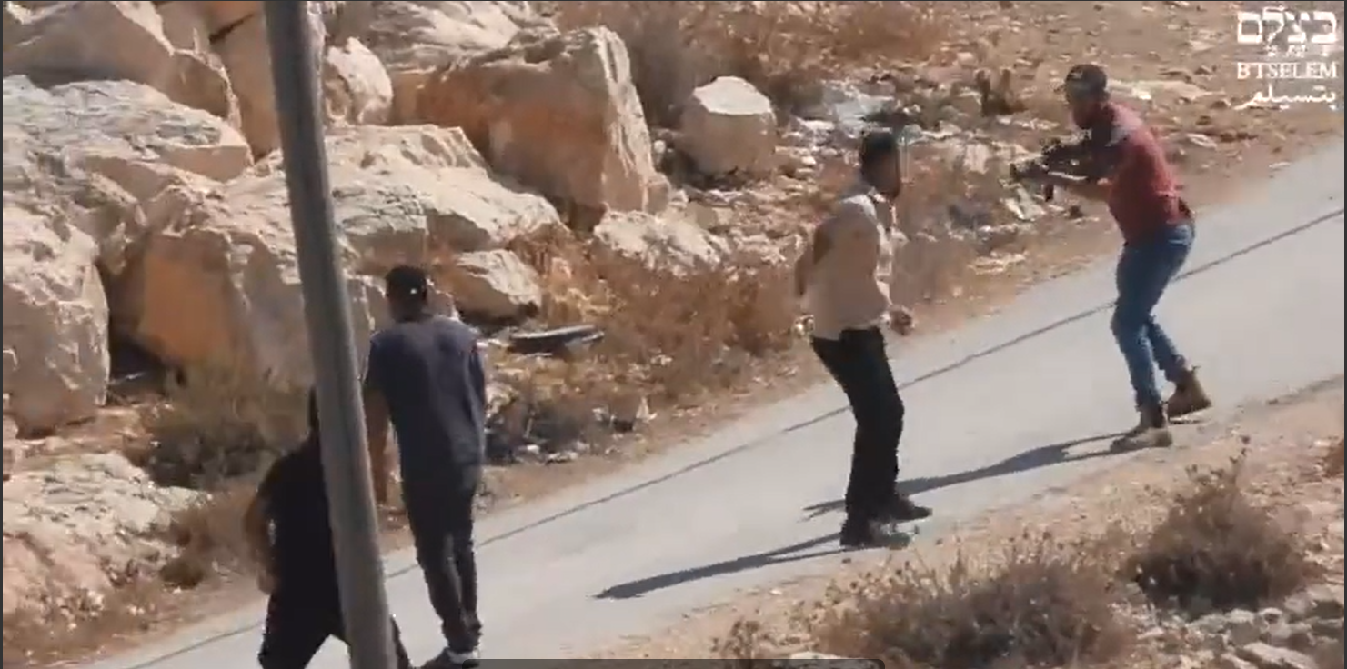 Watch: Israeli settler shoots Palestinian at point blank range in village of At-Tuwani