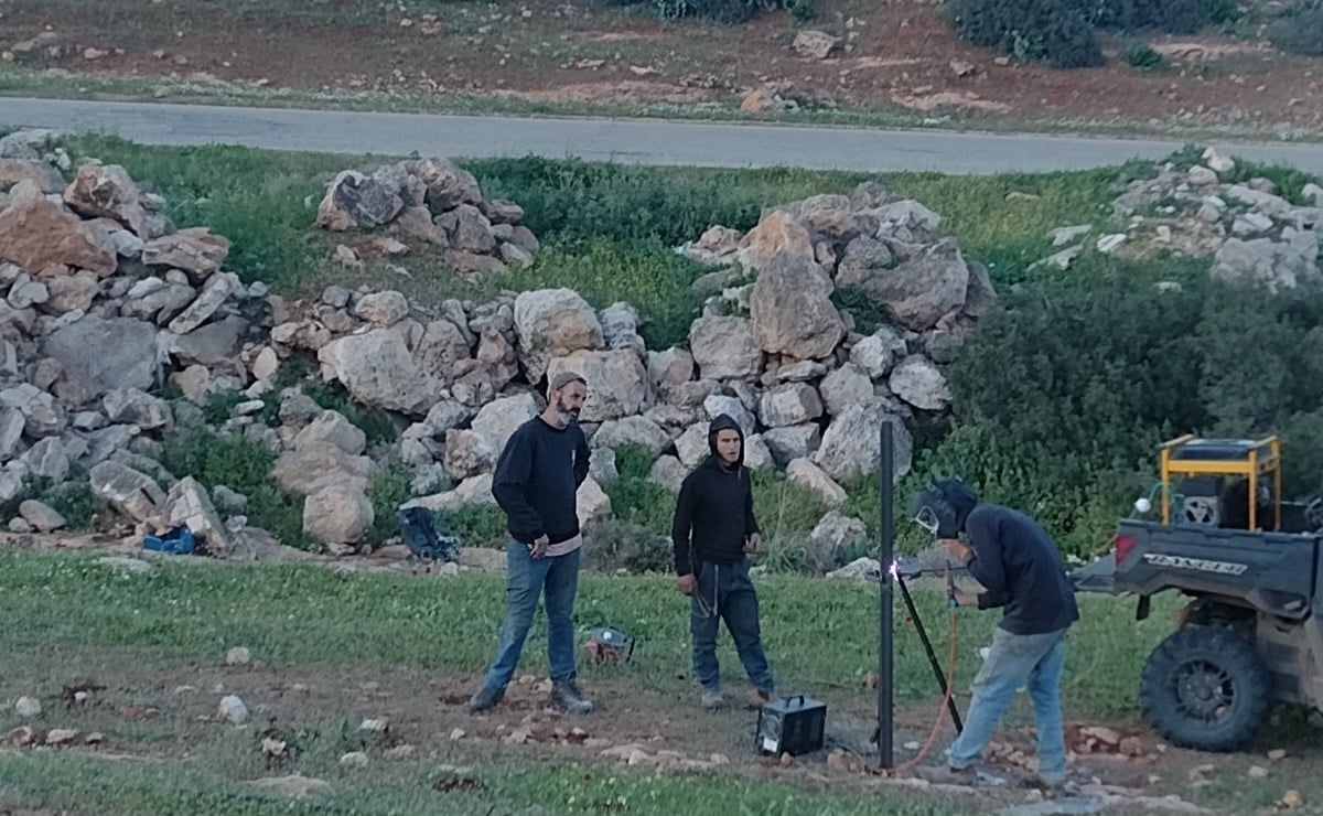 IOF assault Palestinian farmer at flying checkpoint in Khirbet Yarza